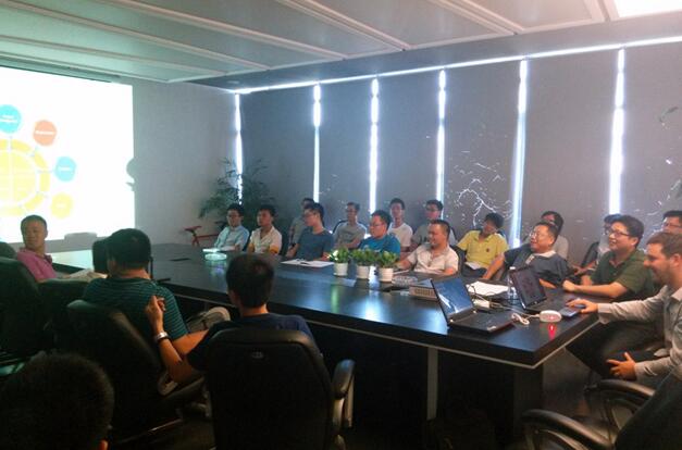 国际团队BIM专家在UG环球课堂