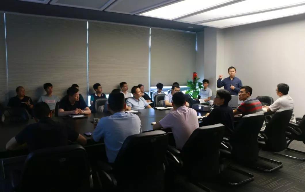 同济大学建设治理与房地产系主任王广斌教授莅临UG环球指导、交流